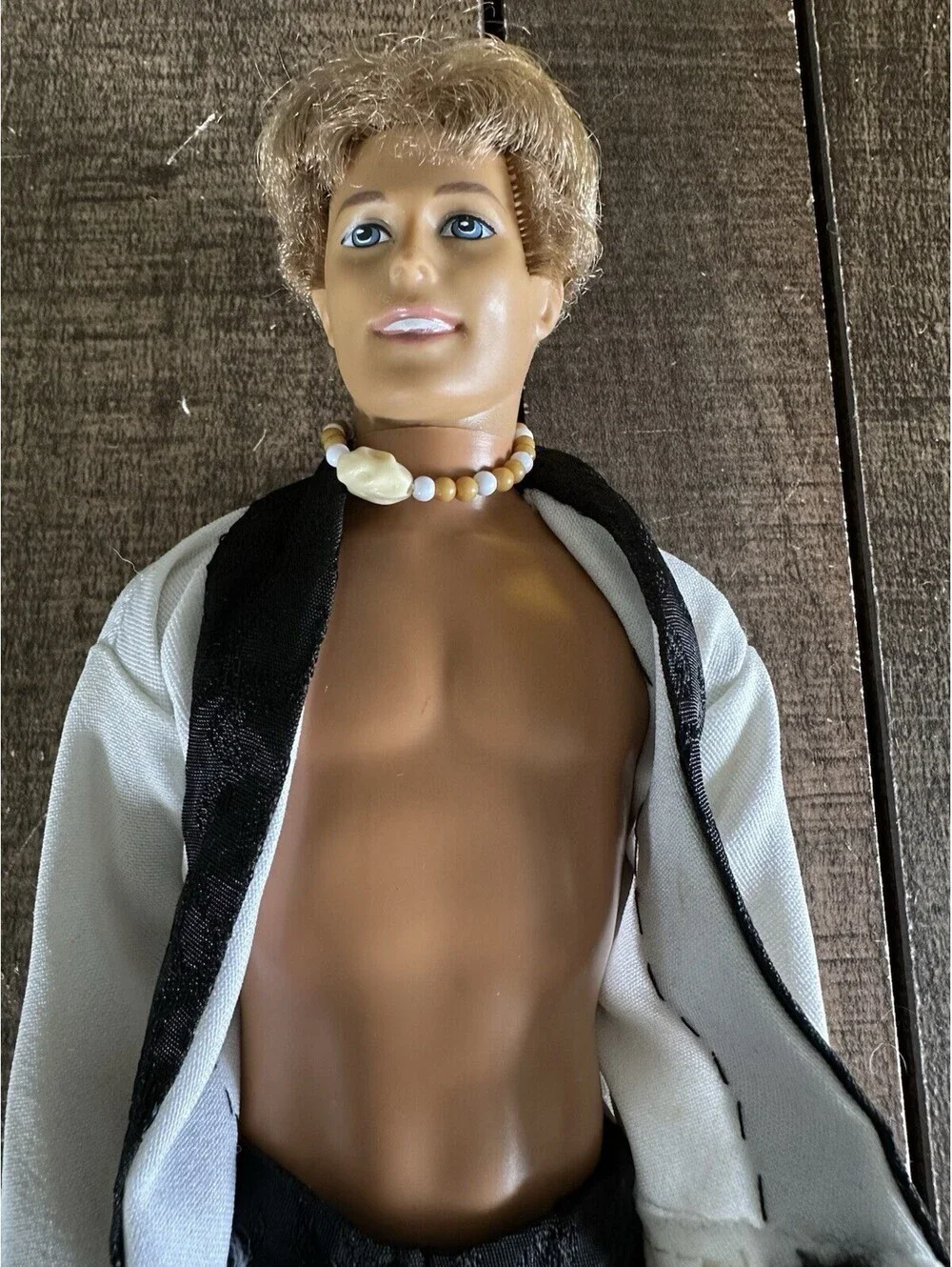 2004 Mattel Cali Girl Ken Doll C6464 Blonde Hair Original Shell Necklace